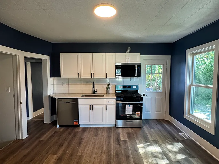 141 Short St #1 — Photo 2