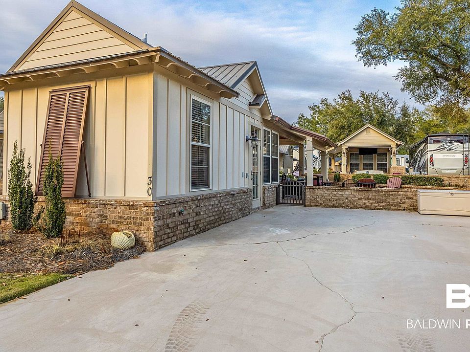 1st image of 28888 Canal Rd #30