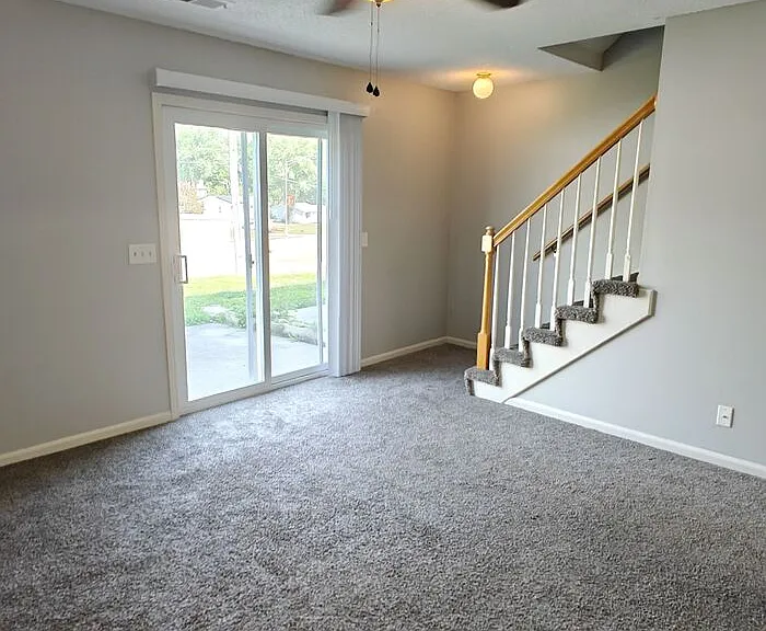 10630 N Locust Ct — Photo 5