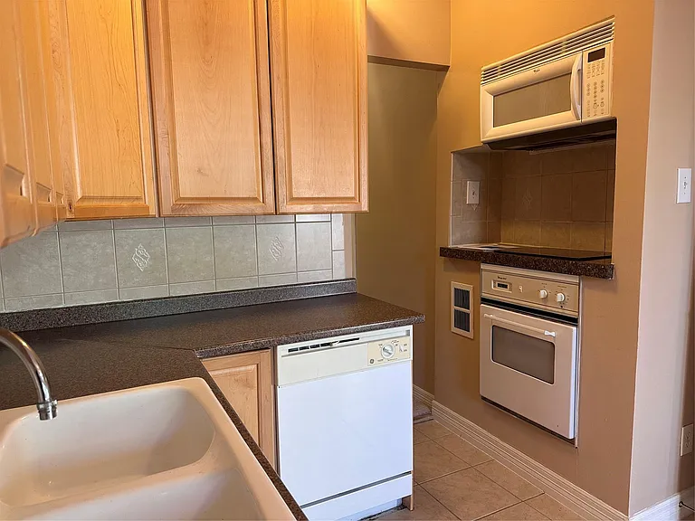 4110 Woodhead St — Photo 9
