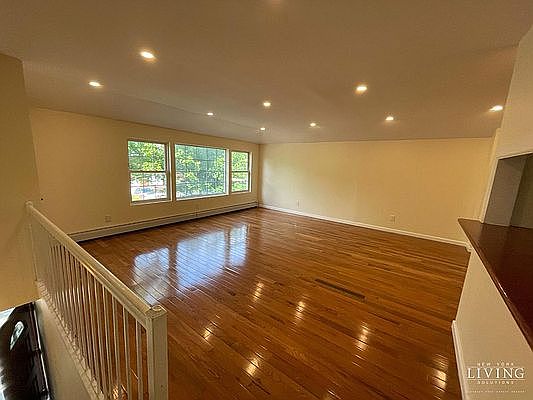 3rd image of 219-10 Edgewood Ave #2