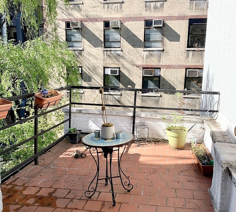 1st image of 124 E 61st St #3R