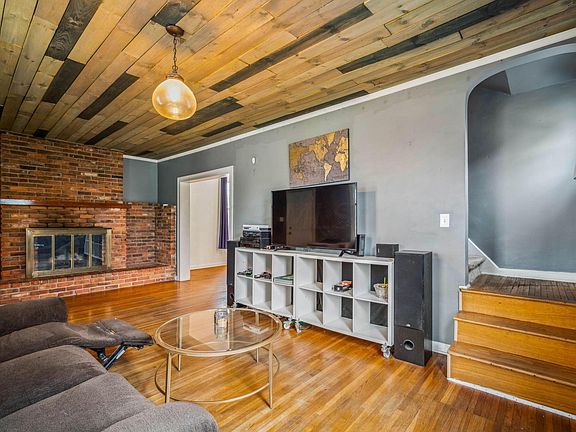 5th image of 86 Maplewood Ave