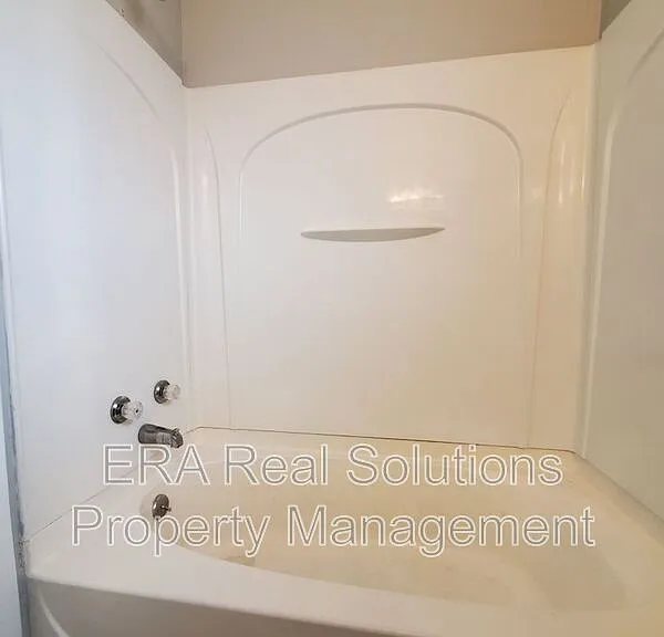 2906 Woodgrove Dr — Photo 10