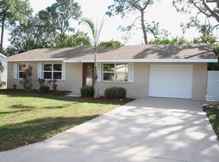6608 Alpine Ln, Bradenton, FL 34208