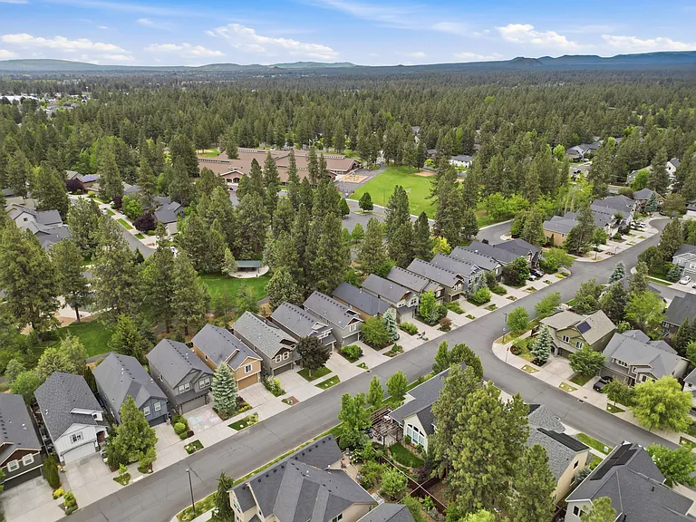 61330 Huckleberry Pl — Photo 67