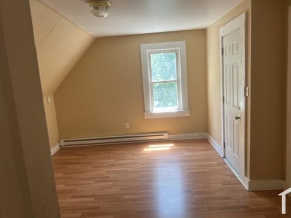 135 Waterville St #3
