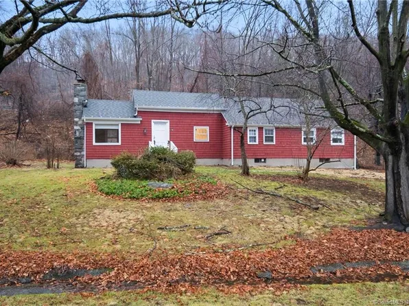 74 Boulevard, Newtown, CT 06470