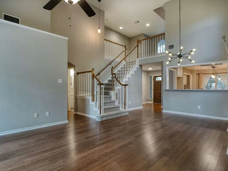 5917 Charles Schreiner Trl — Photo 5