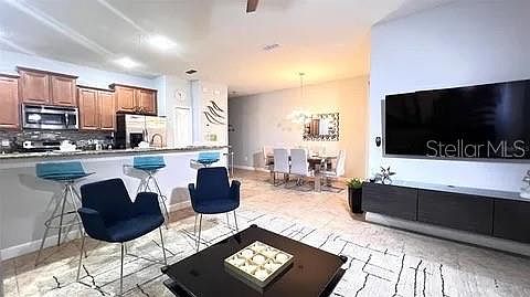 3rd image of 8961 Bismarck Palm Rd