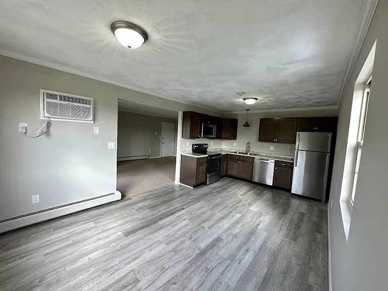 2 Wood Rd #B4 — Photo 3
