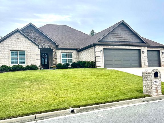 2nd image of 9808 Laurel Oak Dr