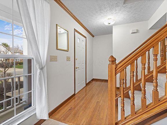 4th image of 329 Hampton Park