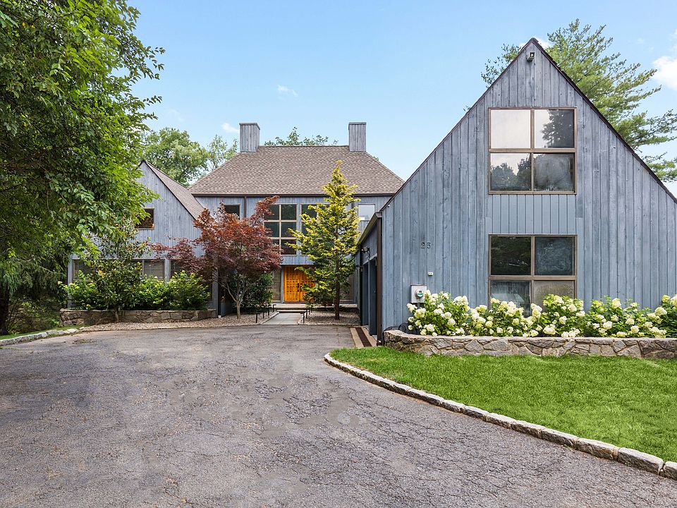 1st image of 25 Harrows Ln