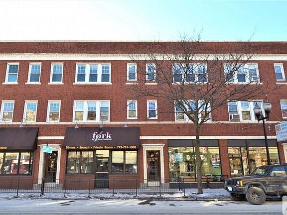 2nd image of 4608 N Lincoln Ave #3