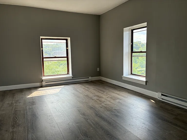 301 Main St #402 — Photo 7
