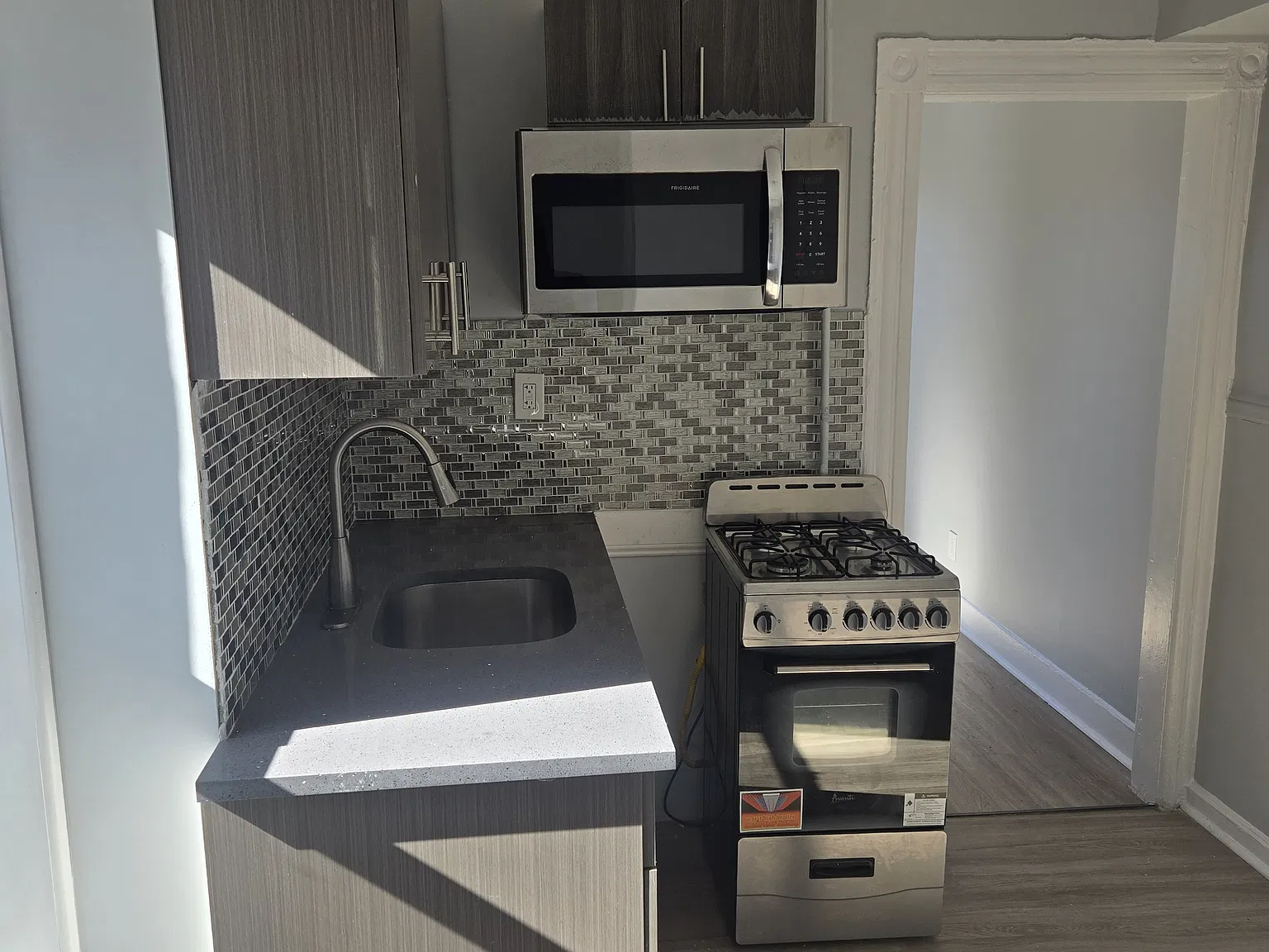 1 bed, $1,600 — Photo 1