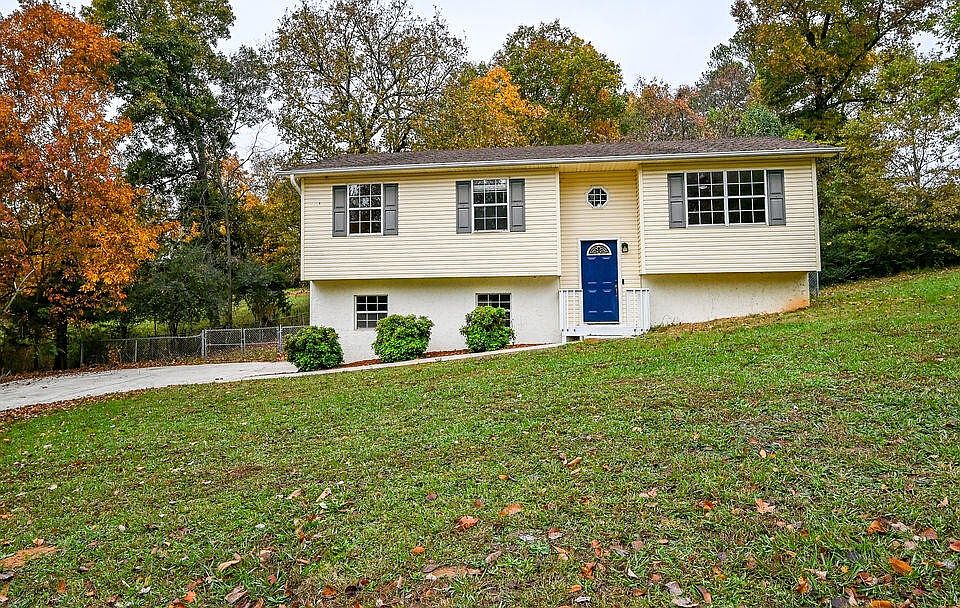 1st image of 159 Willbrook Cir NE