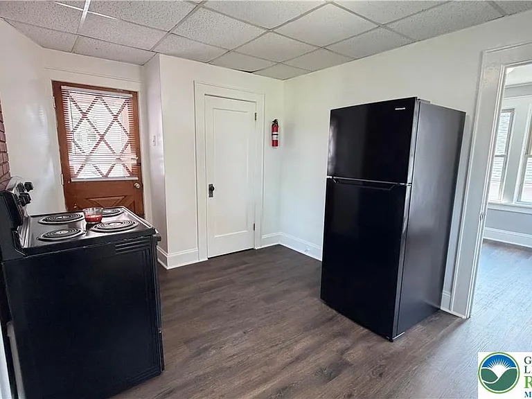 156 Hanover St #156B — Photo 12