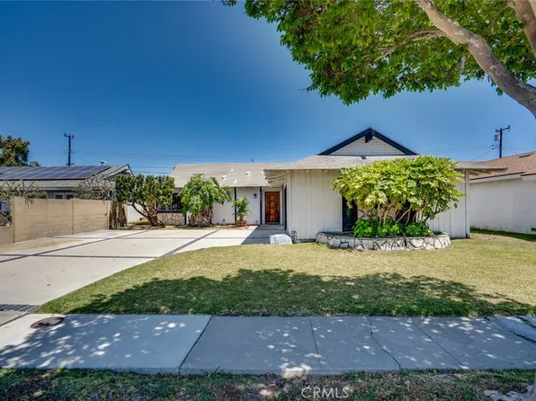 5671 Mangrum Dr, Huntington Beach, CA 92649