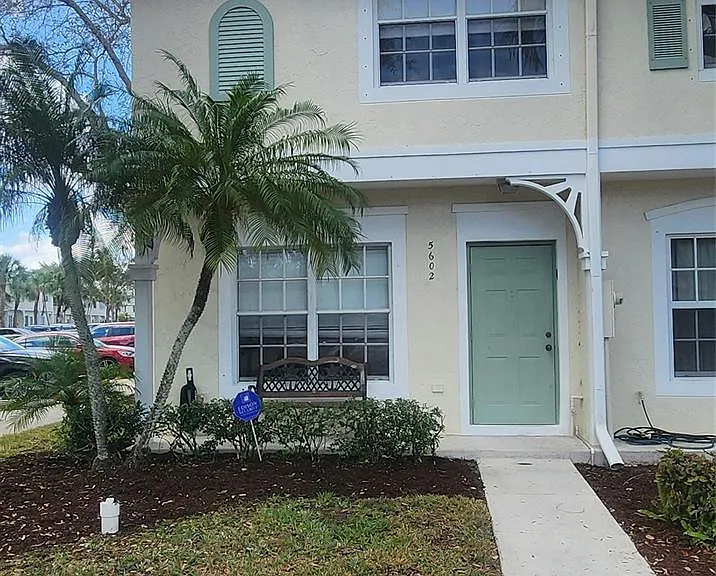 5602 NW 99th Way #5602 — Photo 1