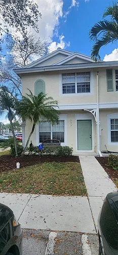 5602 NW 99th Way #5602 Photo 1