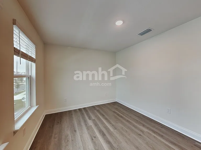 5739 Oesterle Rd — Photo 20