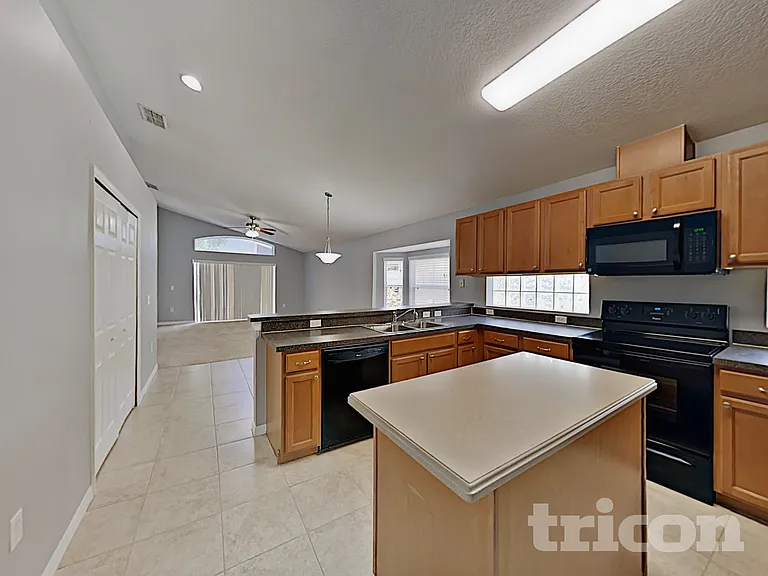 13260 Early Frost Cir — Photo 8