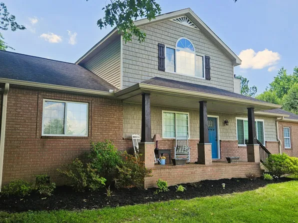 313 Lee Rd, Cottontown, TN 37048