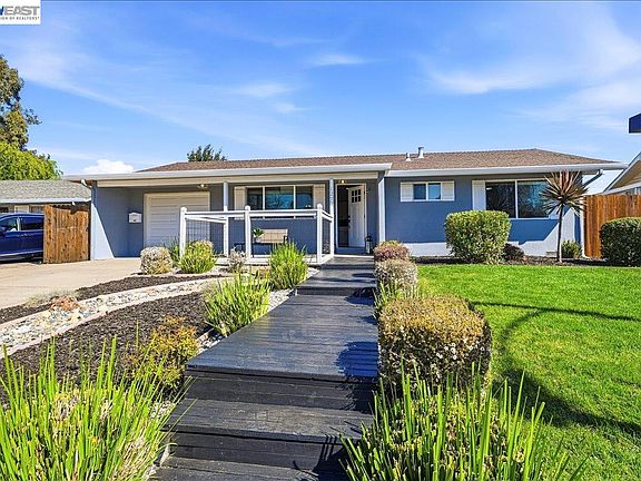 3rd image of 1279 Marigold Rd