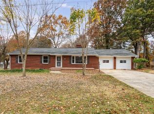 4614 Oak Ridge Dr, Winston Salem, NC 27105