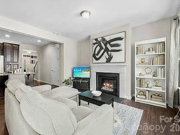 7223 Lochy Ln, Charlotte, NC 28278