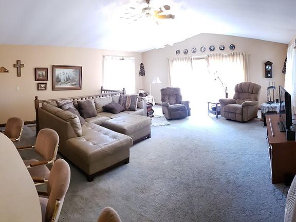 3rd image of 28207 Buena Vista Dr