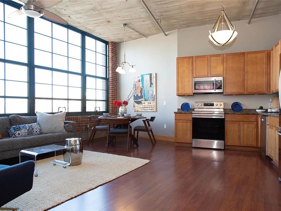 1st image of 2323 Locust Ave #407