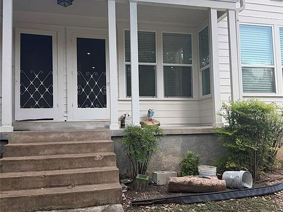 4th image of 202 E 31st St APT B