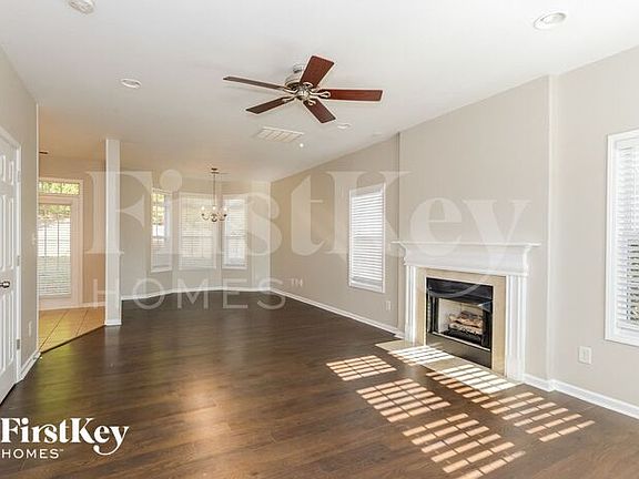 3rd image of 108 Brookstone Dr