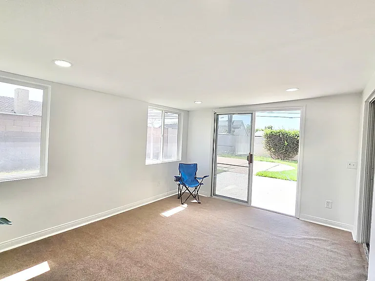 12472 Topaz St — Photo 5