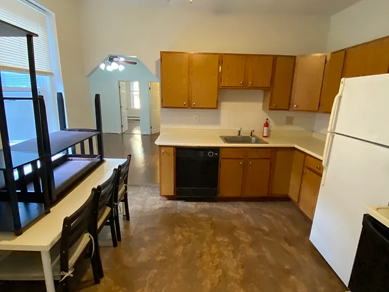 32 Cunard St #3 — Photo 5
