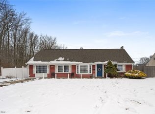 4835 Elmwood Dr, Sheffield Lake, OH 44054