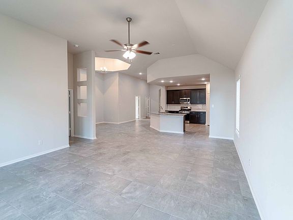 5th image of 819 White Pine Haven Ln