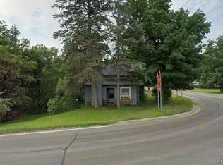 4932 N Milford Rd, Highland, MI 48357