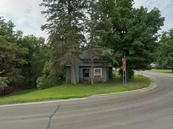 4932 N Milford Rd, Highland, MI 48357