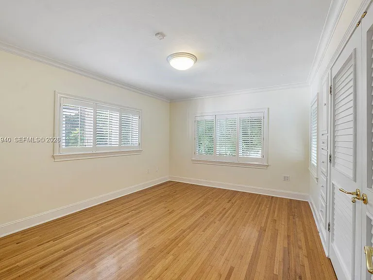 1037 Alfonso Ave — Photo 32