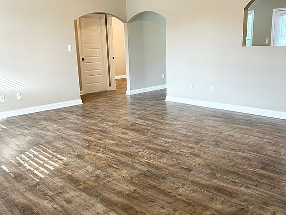 2nd image of 669 Northridge Dr