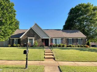 467 Autumn Run Dr, Collierville, TN 38017