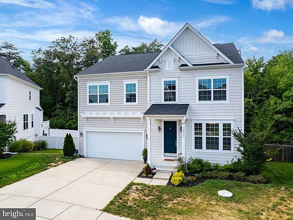 3rd image of 7942 Meridian Dr