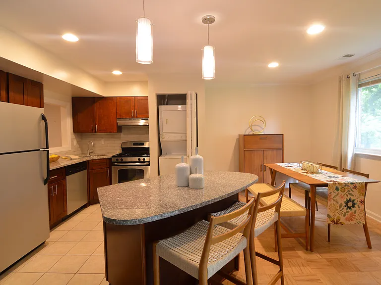 Columbia Choice Apartments — Photo 28