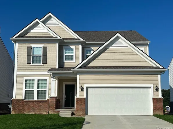 866 Risdon Trl, Saline, MI 48176