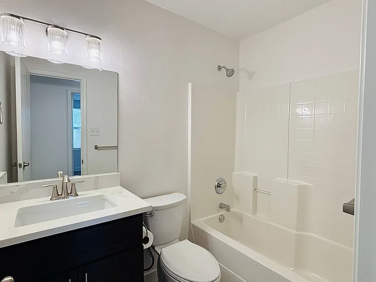 1007 Chilton Dr — Photo 23