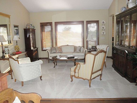 2nd image of 2615 Yaeger Dr